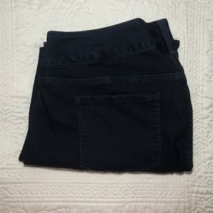 *2 Day Sale!* Torrid Dark Wash Jegging Sz 20 Short